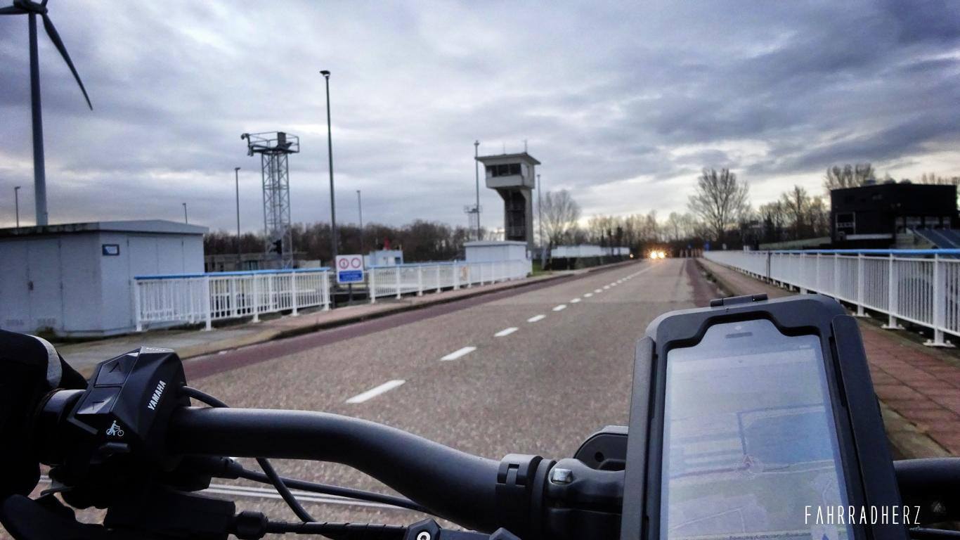 Tour Belgien Fietsen door het water