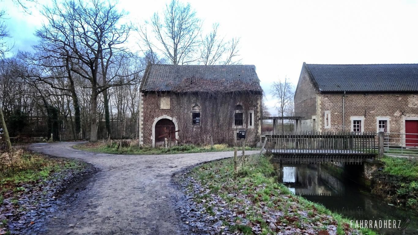 Tour Belgien Fietsen door het water