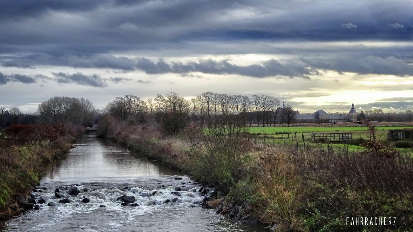 Tour Belgien Fietsen door het water
